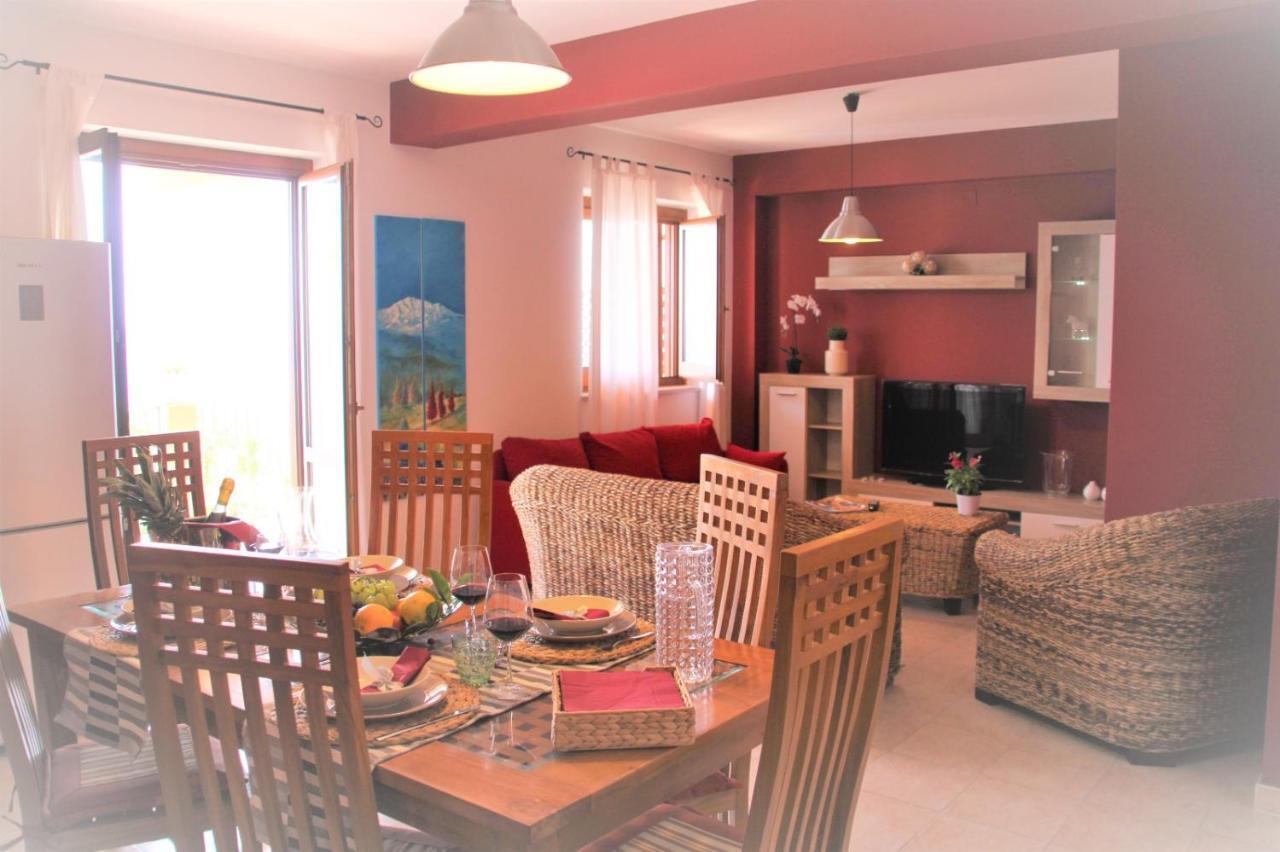 Poseidone Sea Apartment Taormina Mazzeo Luaran gambar