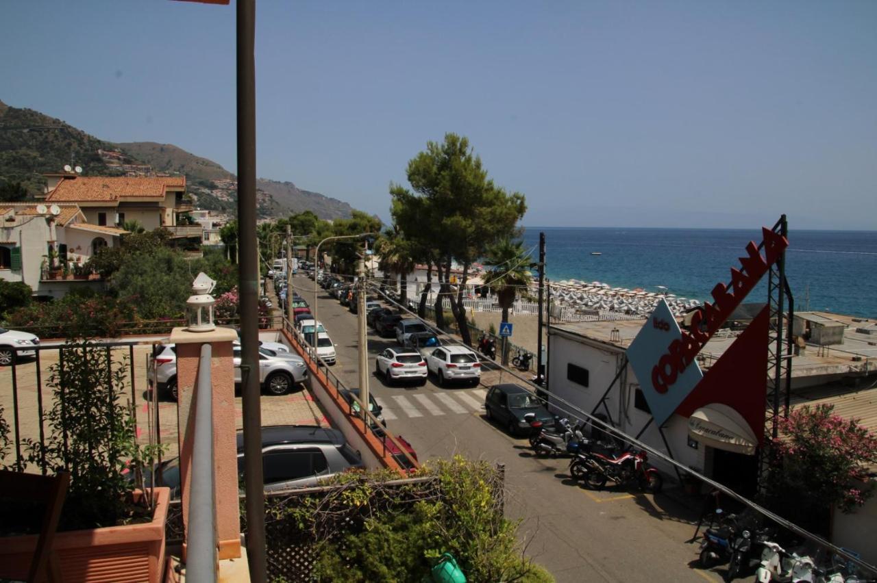 Poseidone Sea Apartment Taormina Mazzeo Luaran gambar
