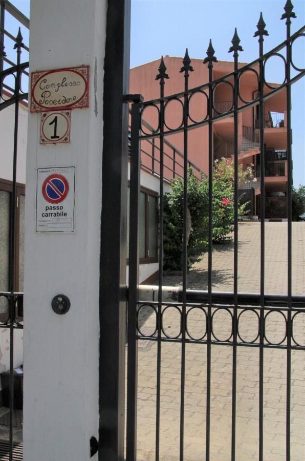Poseidone Sea Apartment Taormina Mazzeo Luaran gambar